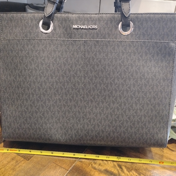 Michael Kors Bags Michael Kors Extra Large Tote Jet Set Travel